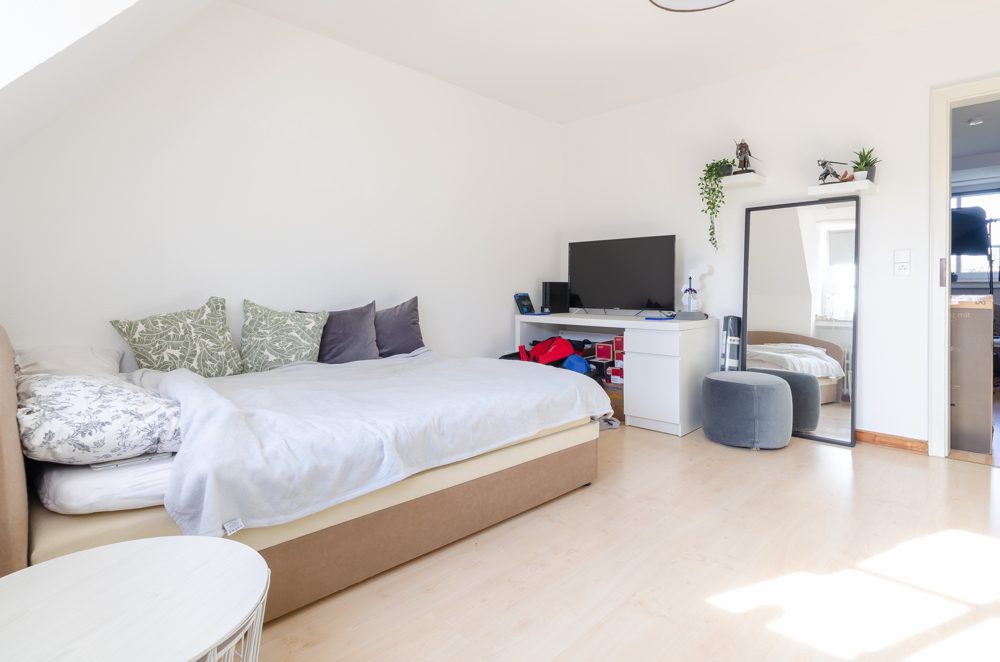 Immobilienangebot - Hamm - Wohnungen - In 2 min. zu Fuß zum Marienhospital 2- großzügige Dachgeschosswohnung mit Tageslichtbad
