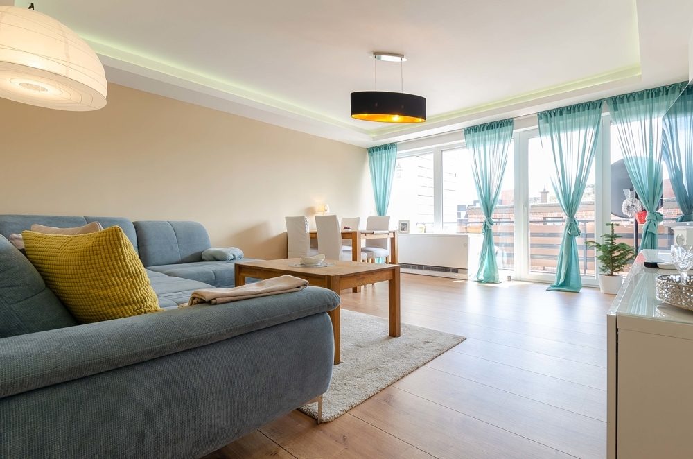 Immobilienangebot - Hamm - Wohnungen - Große Eigentumswohnung mit doppelter Ausstattung + 2 Bäder + Loggia + 2 PKW-Stellplätze, etc.