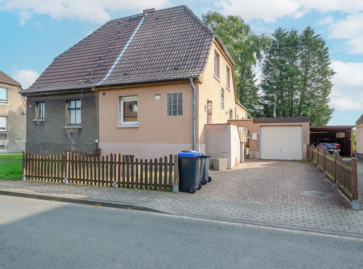 Immobilienangebot - Hamm - Häuser - Provisionsfrei für Käufer: Renovierungsbedürftige Doppelhaushälfte mit Garage im Juffernbusch