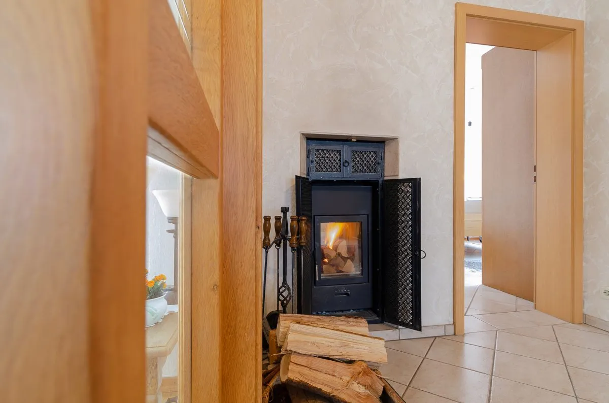 Immobilienangebot - Hamm - Häuser - Gepflegtes 2-Familienhaus mit zusätzlich ausgebautem Dachgeschoss, Wintergarten und 2 Garagen