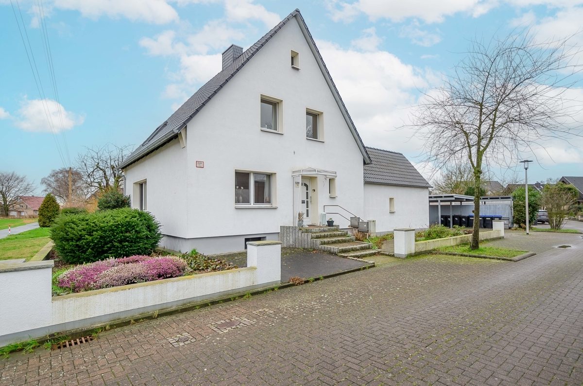 Immobilienangebot - Hamm - Häuser - #Provisionsfrei: Modernisiertes Ein- bis Zweifamilienhaus mit Wintergarten, sowie Garage und Carport
