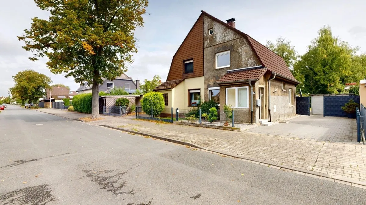 Immobilienangebot - Hamm - Häuser - Provisionsfrei für Käufer: Doppelhaushälfte für Paare mit Garten und Stellplatz in Hamm-Herringen