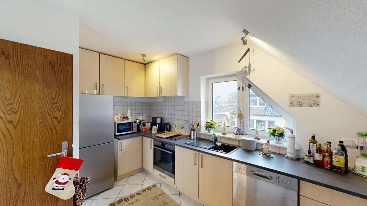 Immobilienangebot - Hamm - Wohnungen - Provisionsfrei für Käufer: Helle 3-Zimmer-Dachgeschosswohnung mit Balkon und Garage in Hamm-Osten