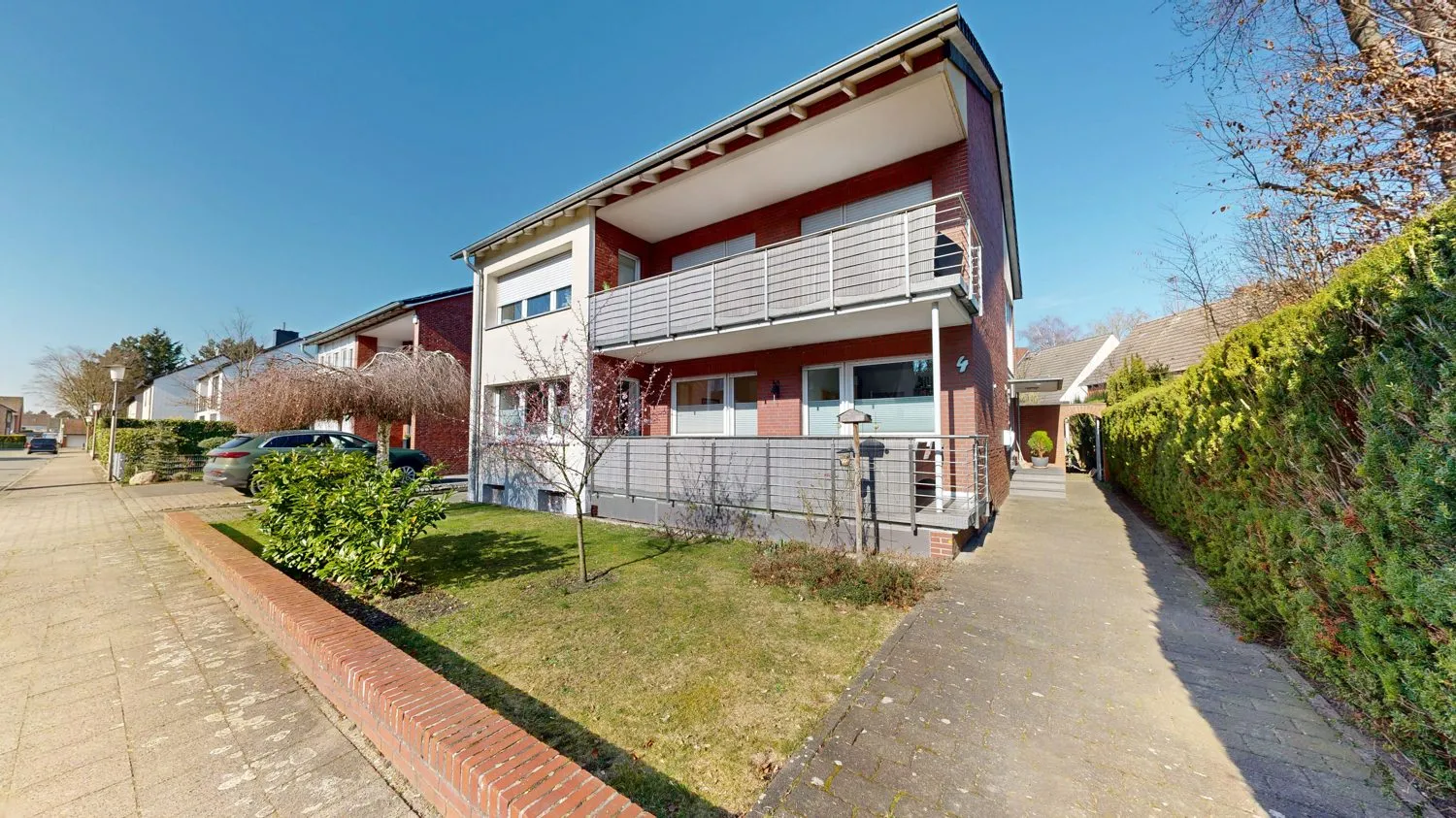 Immobilienangebot - Hamm - Häuser - Provisionsfrei für Käufer: Zweifamilienhaus mit Balkon, Garten und Garage in ruhiger Sackgassenlage