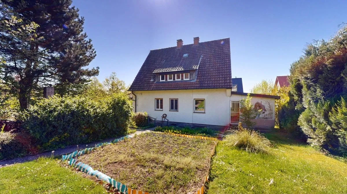 Immobilienangebot - Wickede - Häuser - Provisionsfrei für Käufer: Freistehendes Einfamilienhaus in Wickede mit großem Grundstück