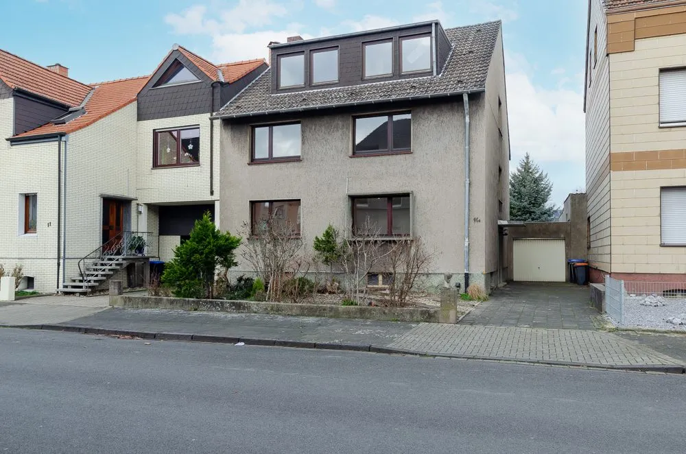 Immobilienangebot - Hamm - Häuser - Ein Zweifamilienhaus im Hammer-Süden, dass sich wie ein 3-Familienhaus mit Garage präsentiert