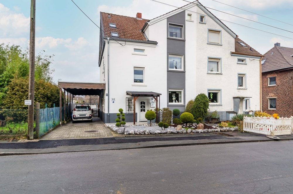 Immobilienangebot - Hamm - Häuser - Große und gepflegte Doppelhaushälfte in Hamm-Allen mit Carport, Nebengebäude, uvm.