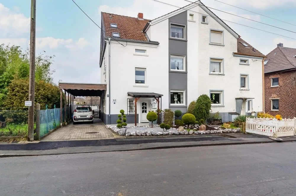 Immobilienangebot - Hamm - Häuser - Große und gepflegte Doppelhaushälfte in Hamm-Allen mit Carport, Nebengebäude, uvm.
