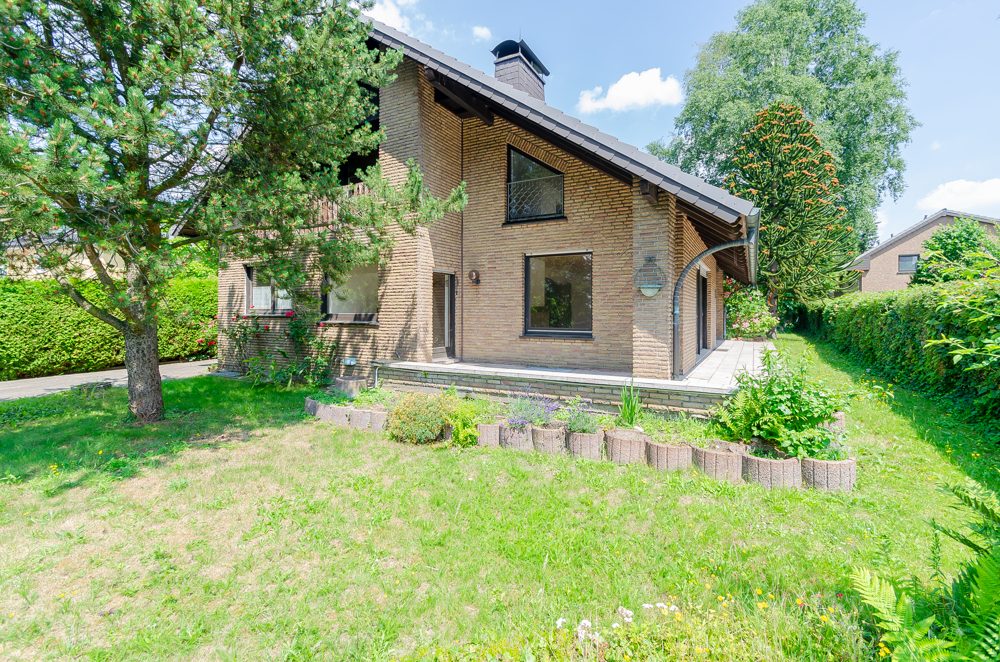 Immobilienangebot - Hamm - Häuser - - Freistehendes 1 bis 2-Familienhaus mit Doppel-Garage und großem Kaufgrundstück -